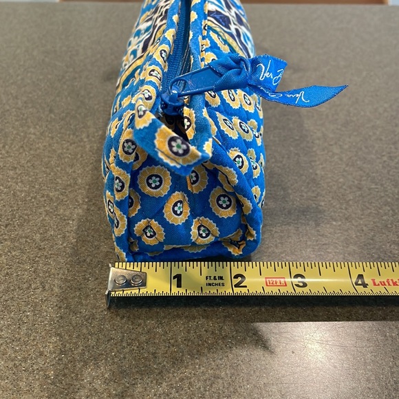 Vera Bradley small makeup/cosmetic/toiletry bag - Picture 9 of 10